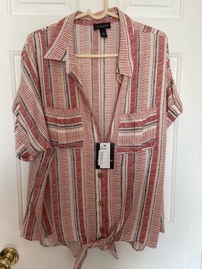 I.N. Studio Red and White Striped Button-Front Tie-Hem Shirt